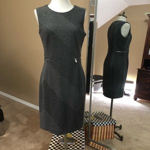 Sleeveless dress